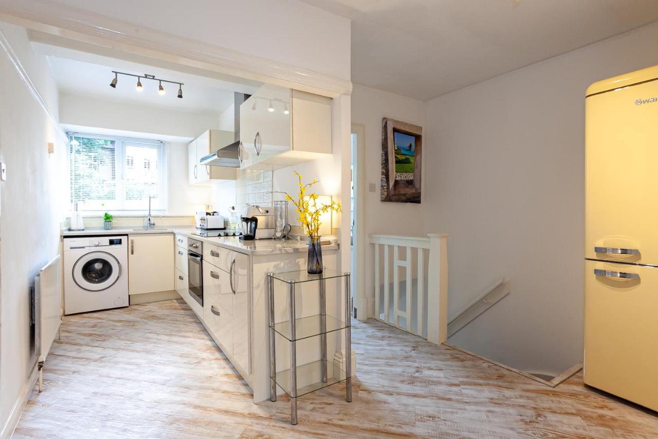 Cosy 2 Bed Apartment - Close To Leeds Centre Dış mekan fotoğraf